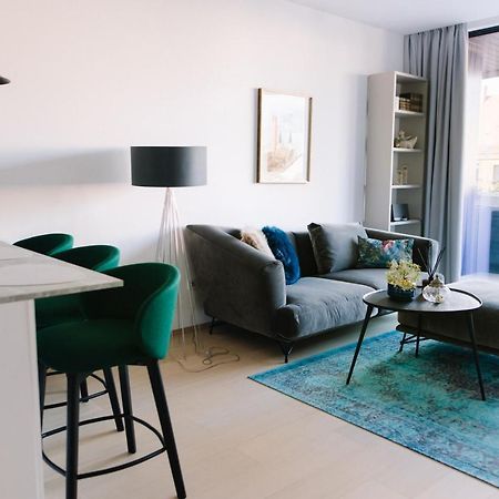 Design Apartman - Free Parking Szeged Buitenkant foto