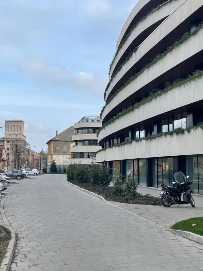Design Apartman - Free Parking Szeged Buitenkant foto